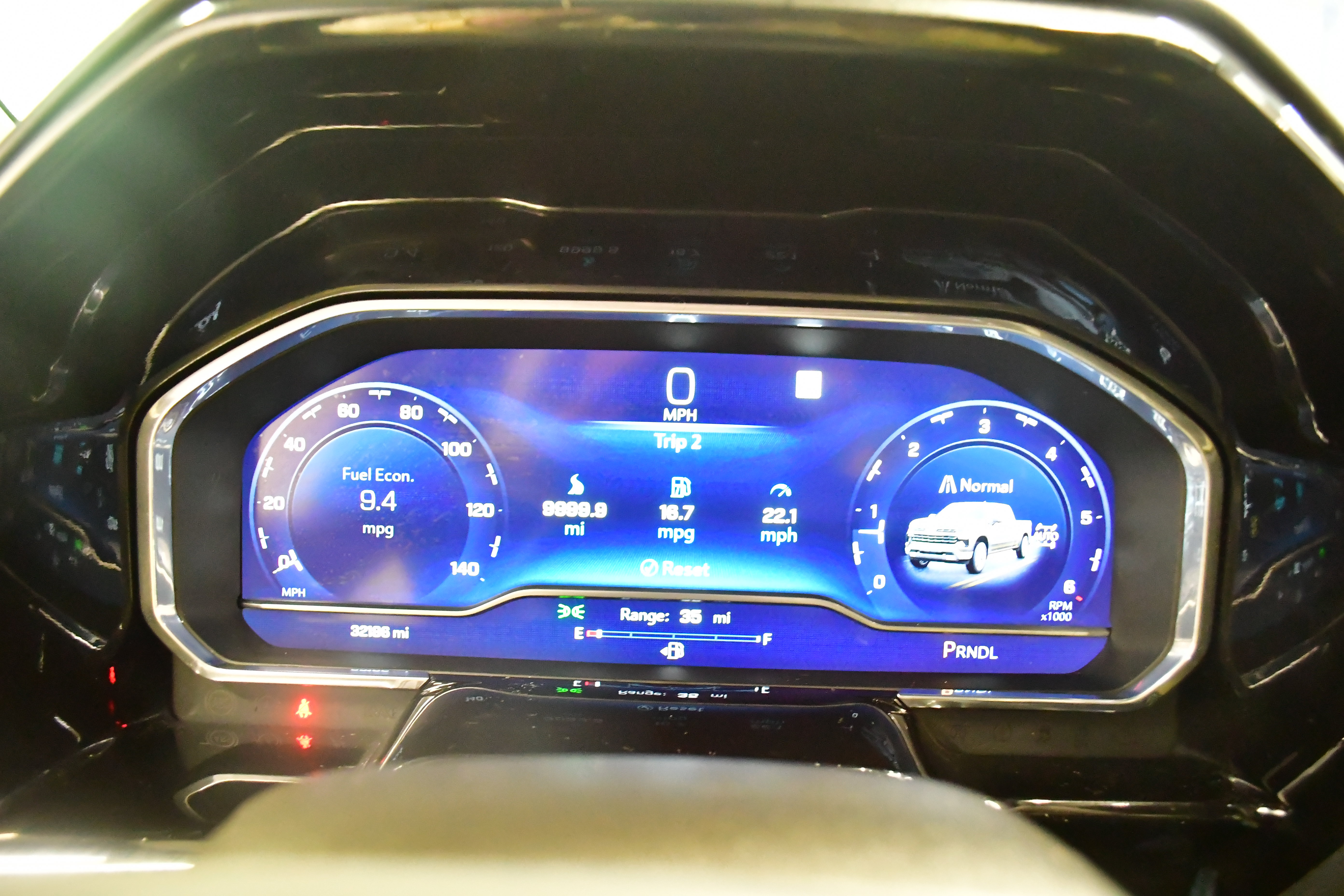 Used 2022 Chevrolet Silverado 1500 LT AWD/4WD image 18