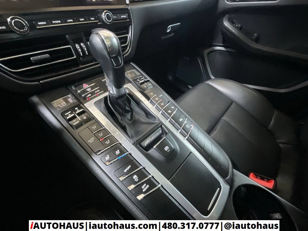 Used 2021 Porsche Macan S AWD/4WD image 29