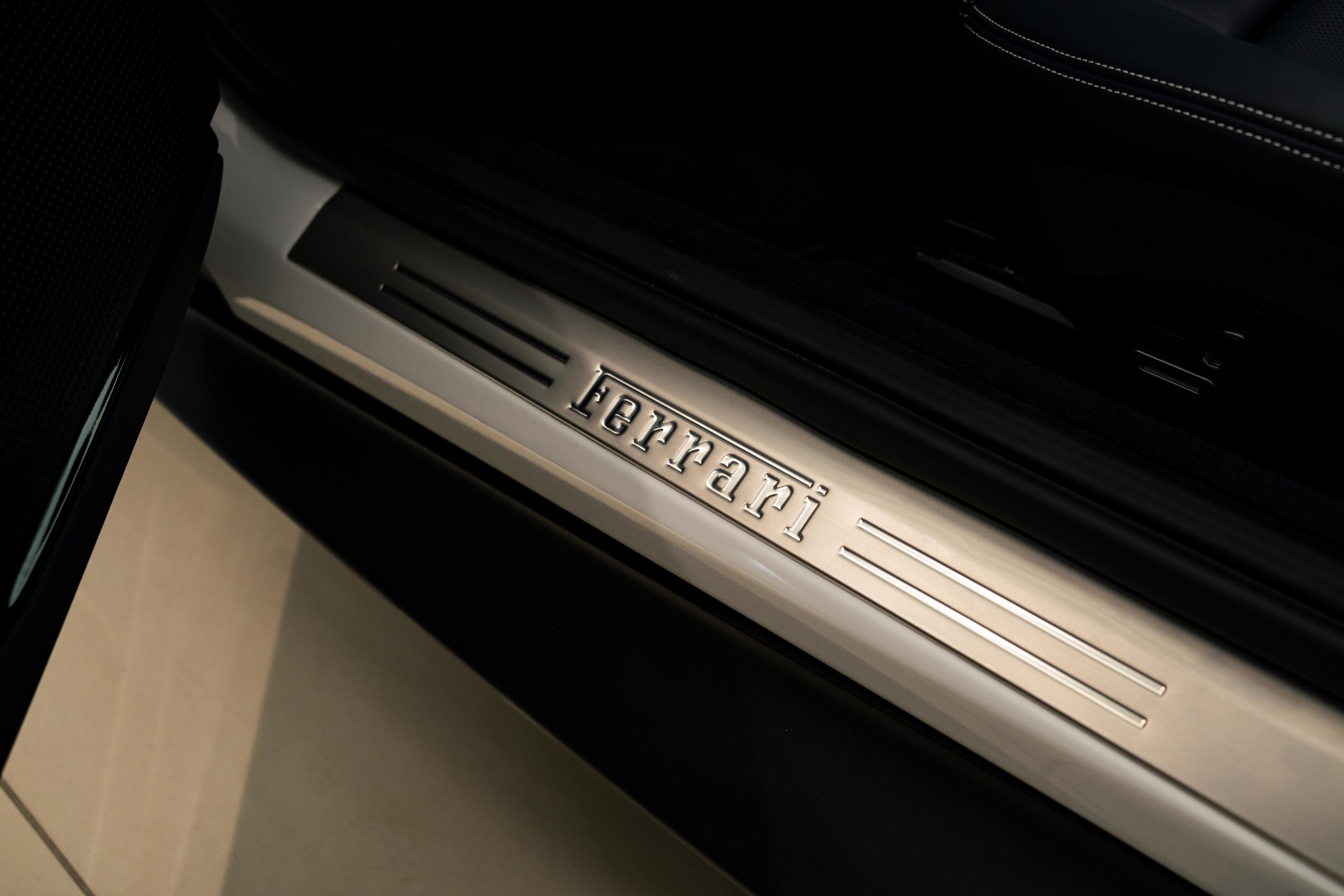 Used 2024 Ferrari Roma Spider image 30