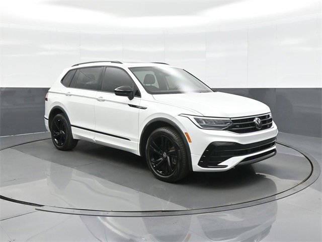 Certified 2023 Volkswagen Tiguan SE R-Line