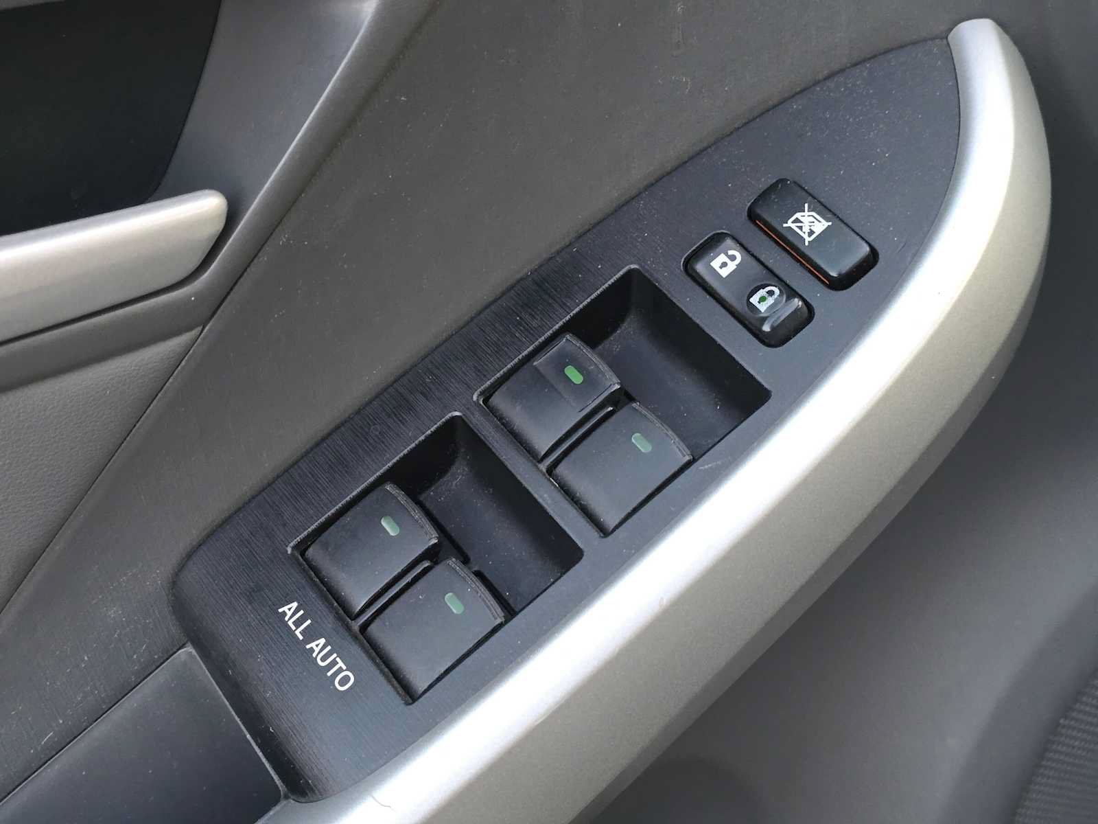 Used 2011 Toyota Prius Four w/ Solar Roof Pkg FWD image 26