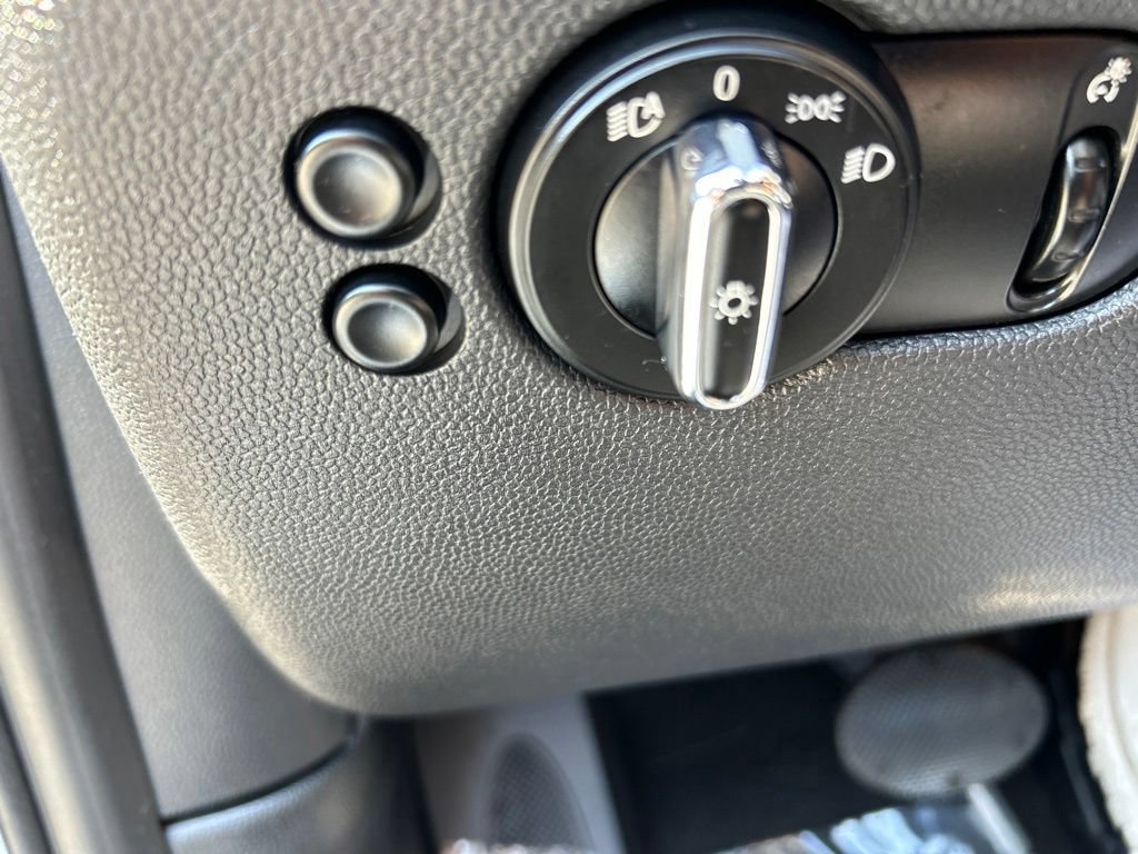 Used 2016 MINI Cooper Convertible FWD image 27