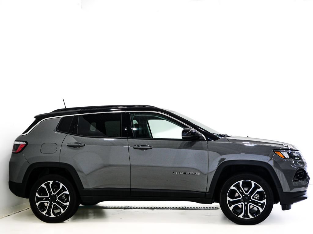 Used 2022 Jeep Compass Limited w/ Sun and Sound Group AWD/4WD image 5