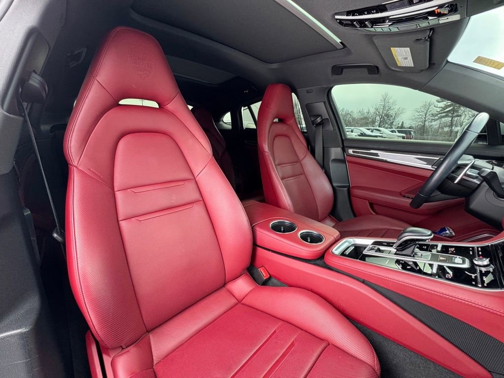 Used 2023 Porsche Panamera 4 Platinum Edition image 32