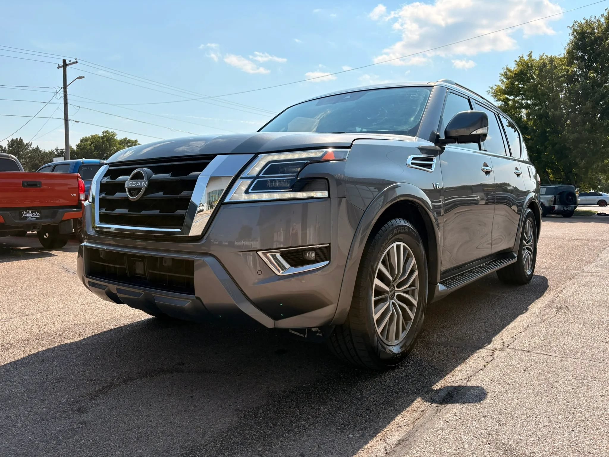 Used 2021 Nissan Armada SL w/ Captain's Chairs Package AWD/4WD image 4