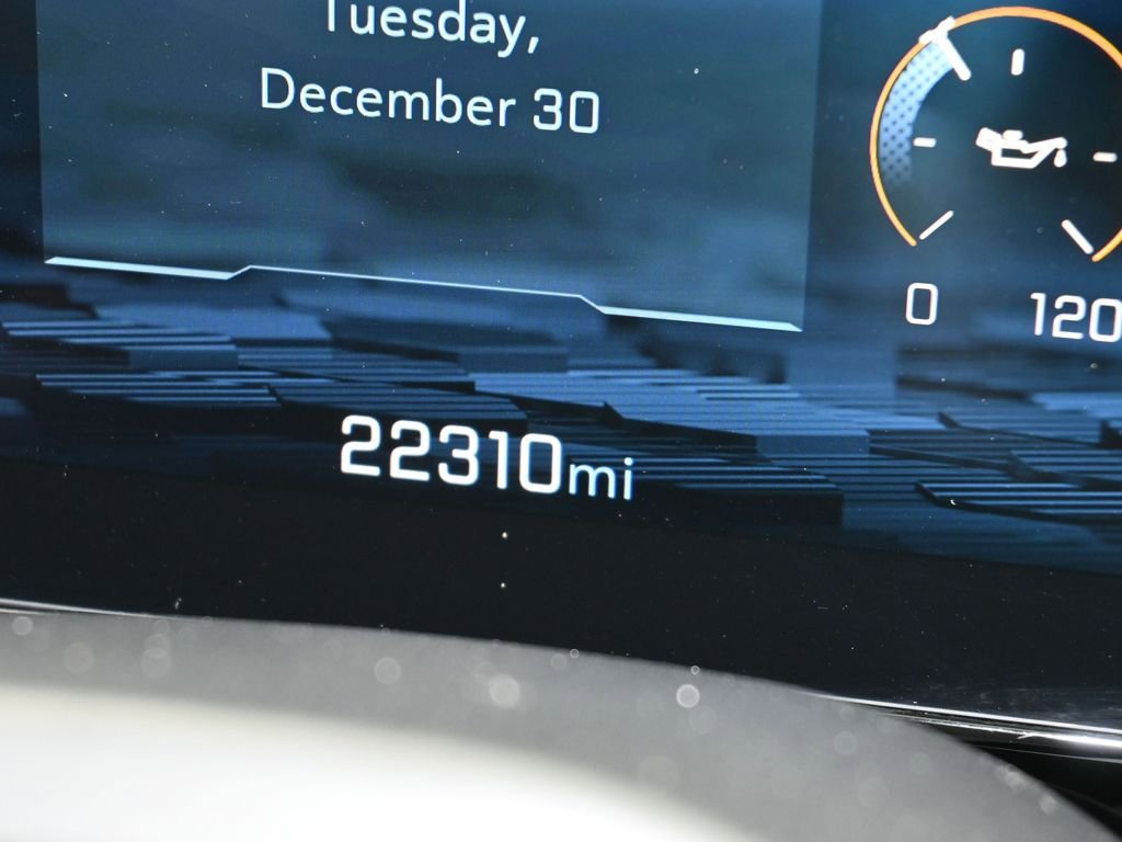 Used 2025 Chevrolet Suburban LT image 36