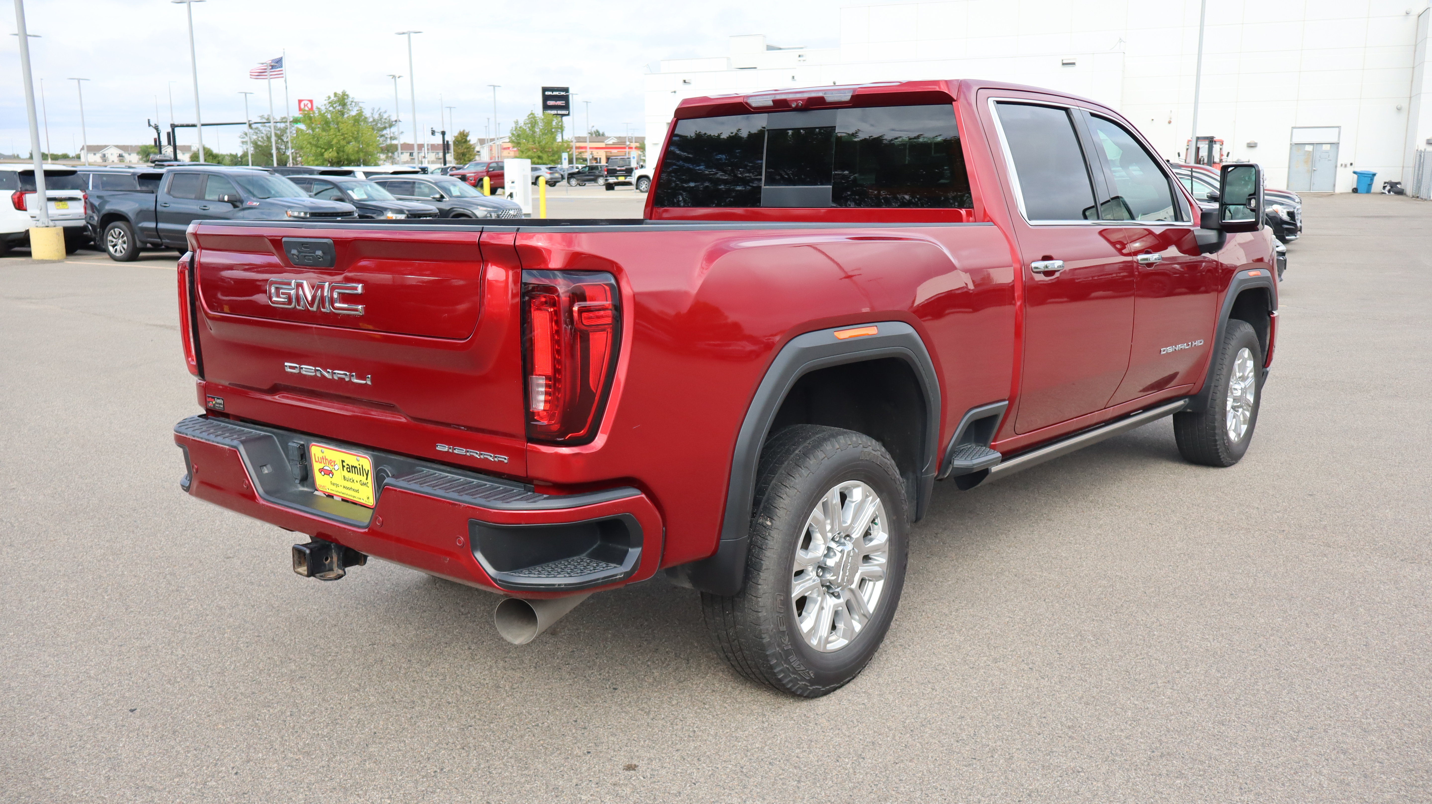 Certified 2023 GMC Sierra 2500 Denali w/ Denali Ultimate Package AWD/4WD image 7