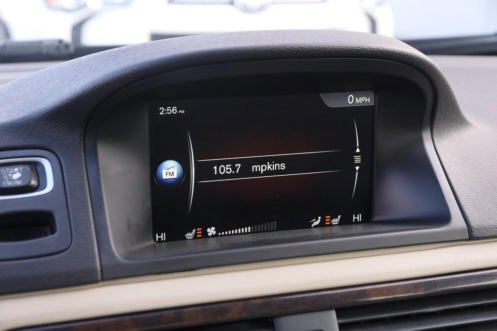 Used 2016 Volvo XC70 T5 Premier w/ Proximity Package image 17