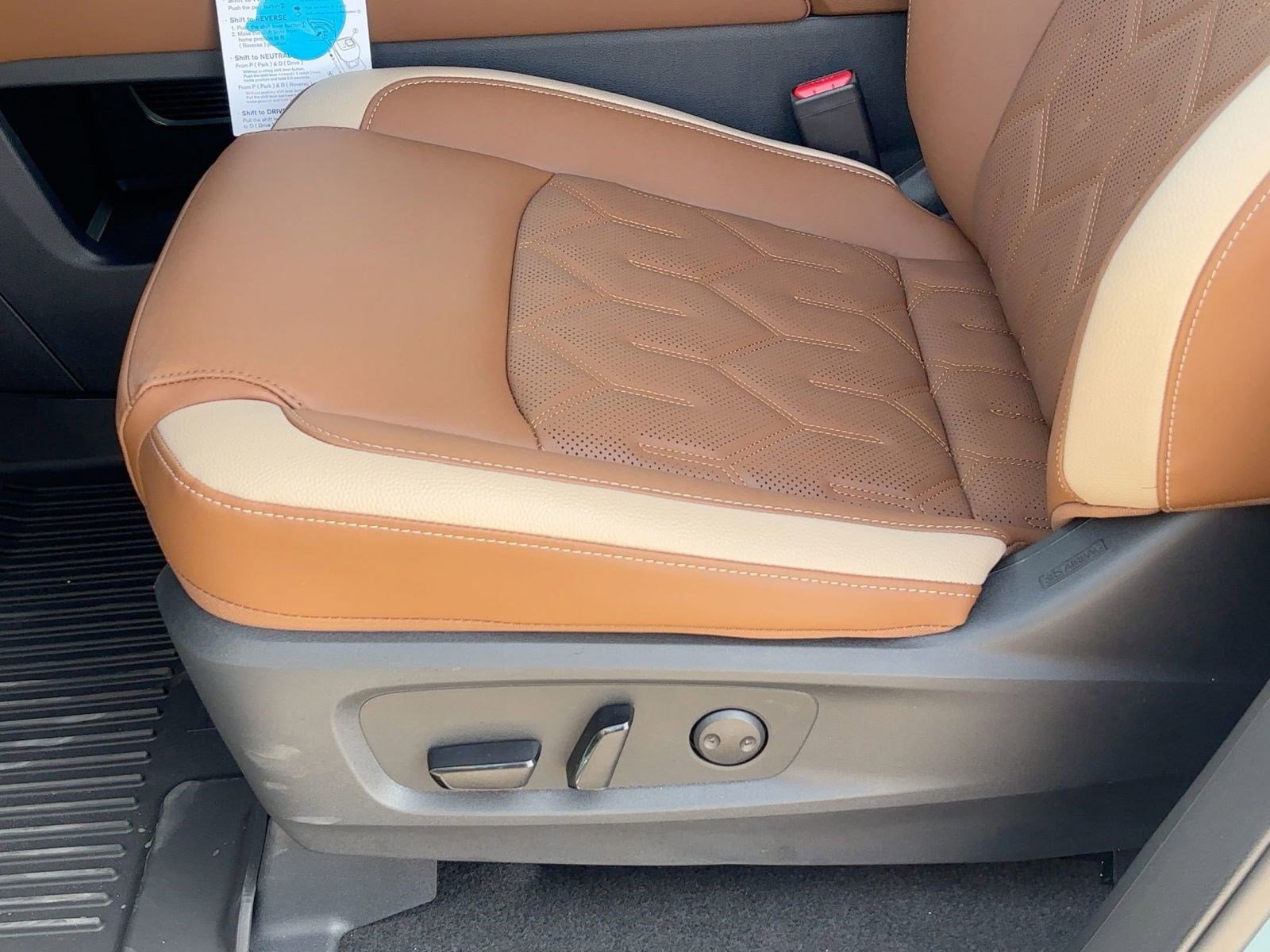 New 2026 Nissan Pathfinder Platinum image 14