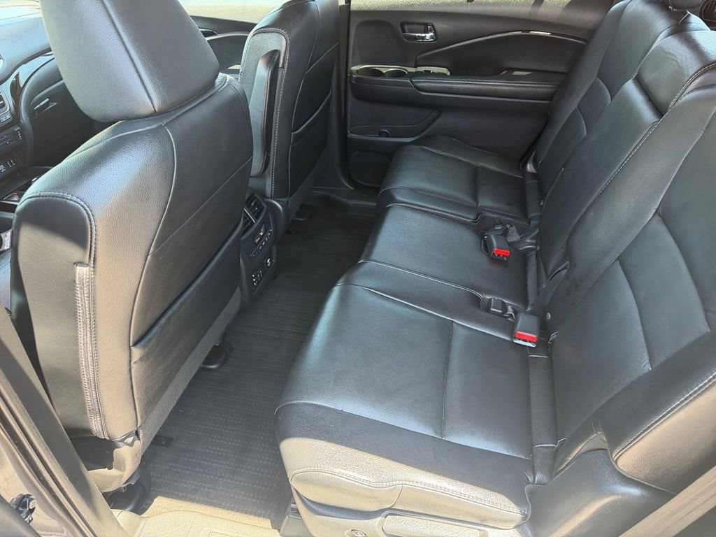 Used 2016 Honda Pilot Touring image 13