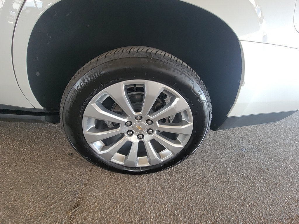 Used 2025 Chevrolet Tahoe Premier AWD/4WD image 11