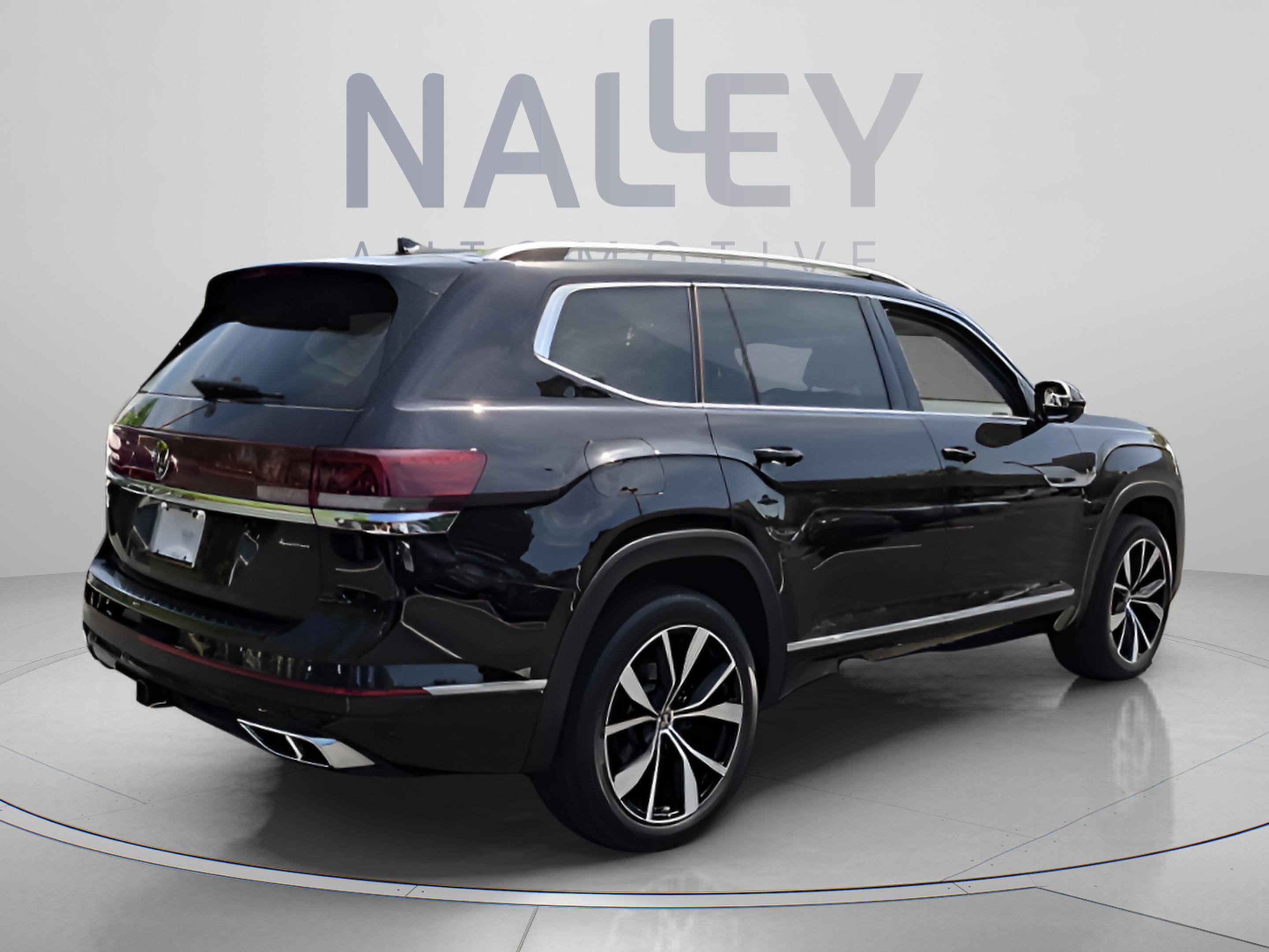 Used 2025 Volkswagen Atlas SEL Premium R-Line AWD/4WD image 5