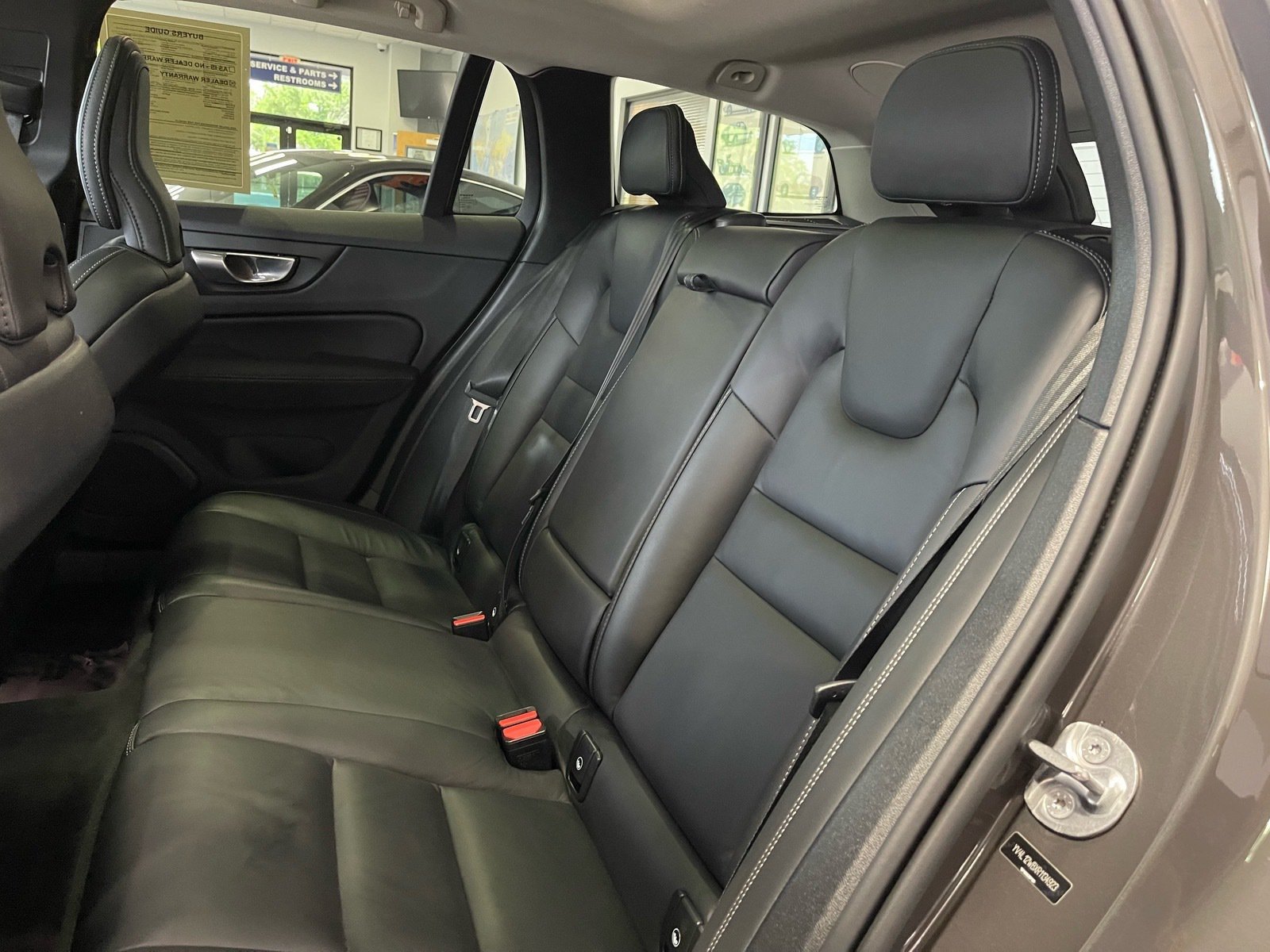 Used 2024 Volvo V60 B5 Cross Country Ultimate AWD/4WD image 34