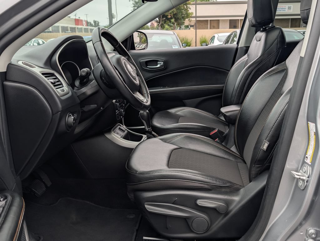 Used 2020 Jeep Compass Latitude w/ Safety & Security Group FWD image 12