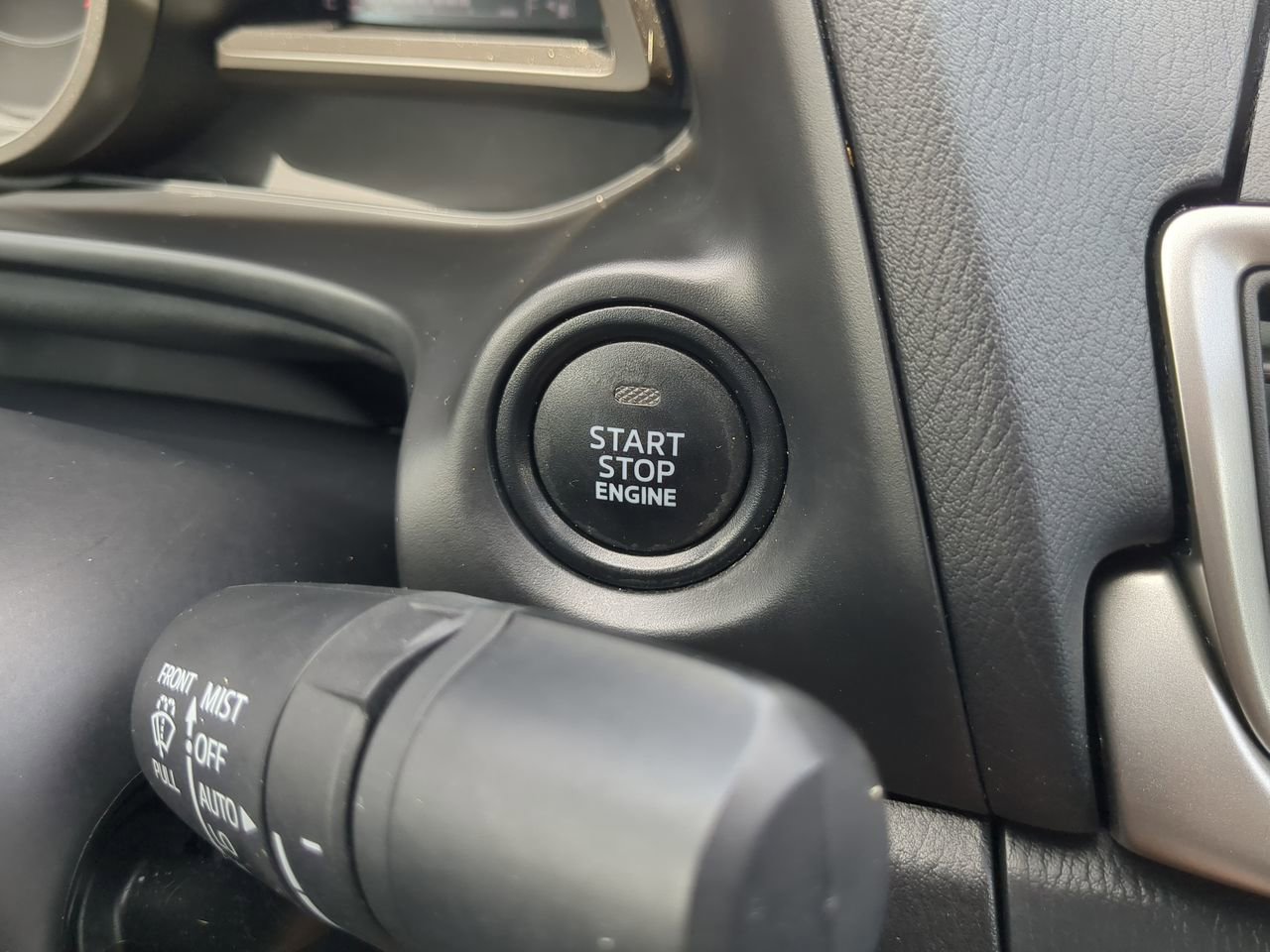 Used 2018 MAZDA MAZDA3 Touring FWD image 24