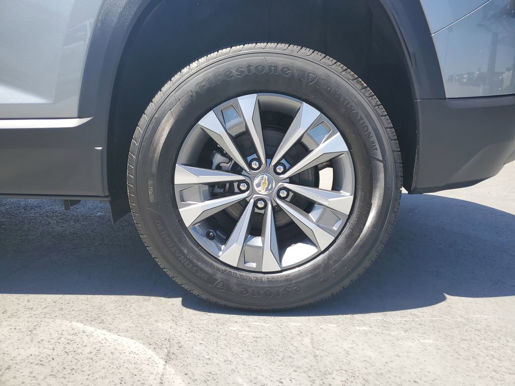 New 2026 Chevrolet Equinox LT w/ Safety and Technology Package FWD image 6
