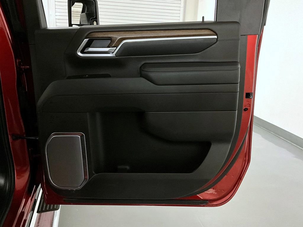 Certified 2025 Chevrolet Silverado 3500 High Country w/ High Country Premium Package image 17