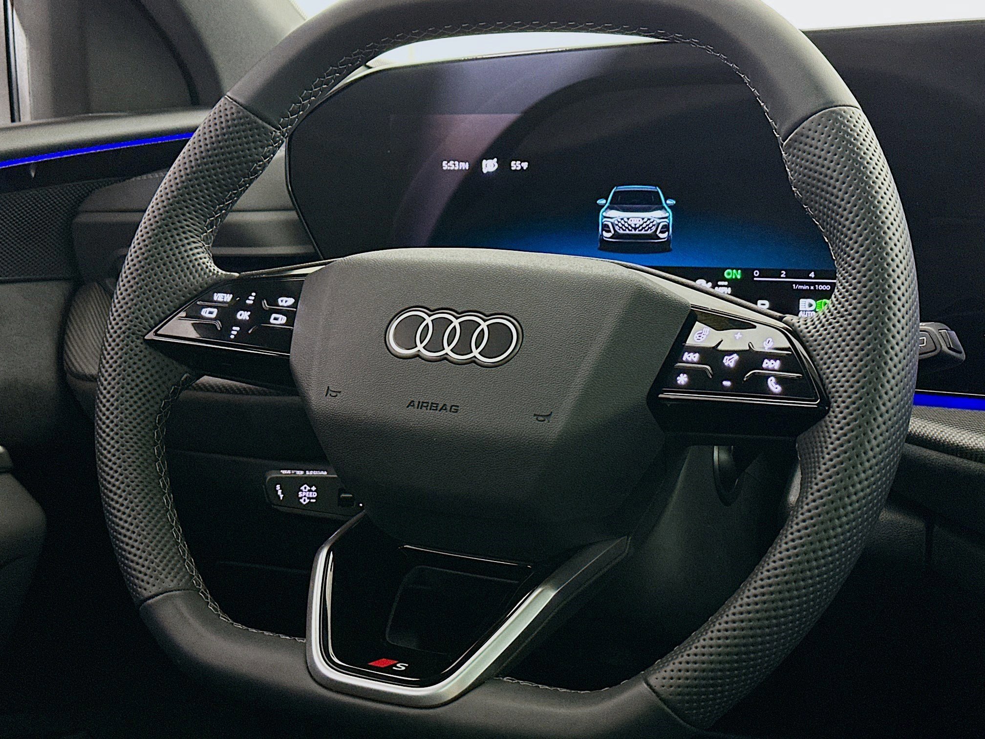 Used 2025 Audi SQ5 Premium Plus w/ Premium Plus Package image 8