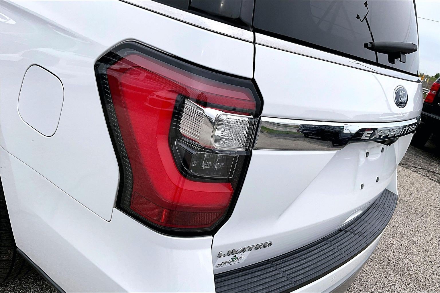 Used 2019 Ford Expedition Max Limited RWD image 29