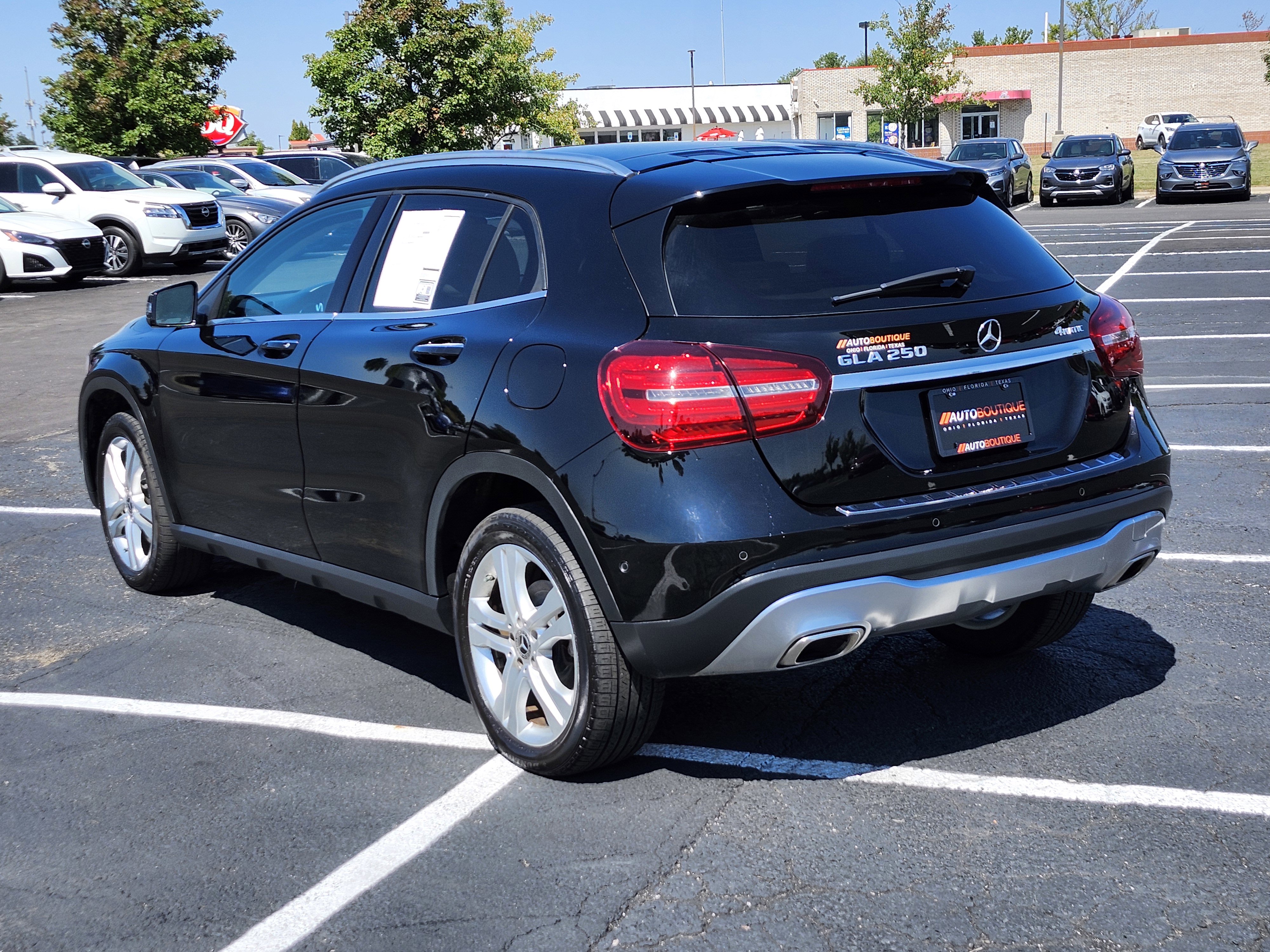 Used 2019 Mercedes-Benz GLA 250 4MATIC image 8