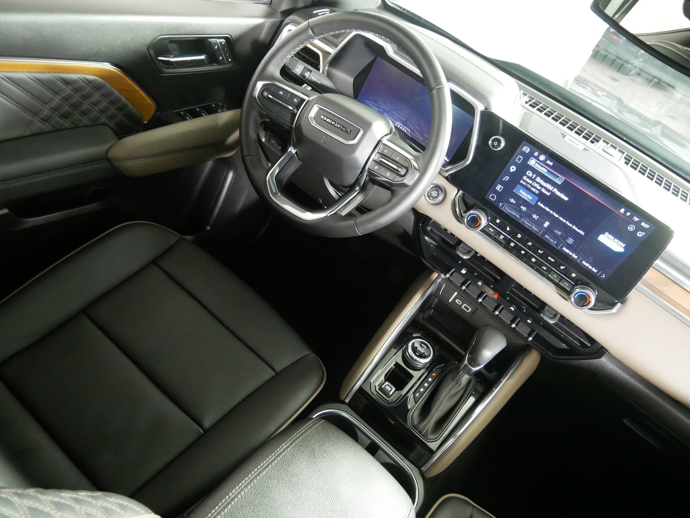 Used 2026 GMC Canyon Denali AWD/4WD image 9