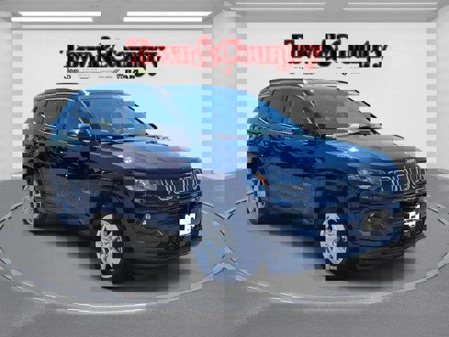 New 2022 Jeep Compass Latitude w/ Convenience Group image 1