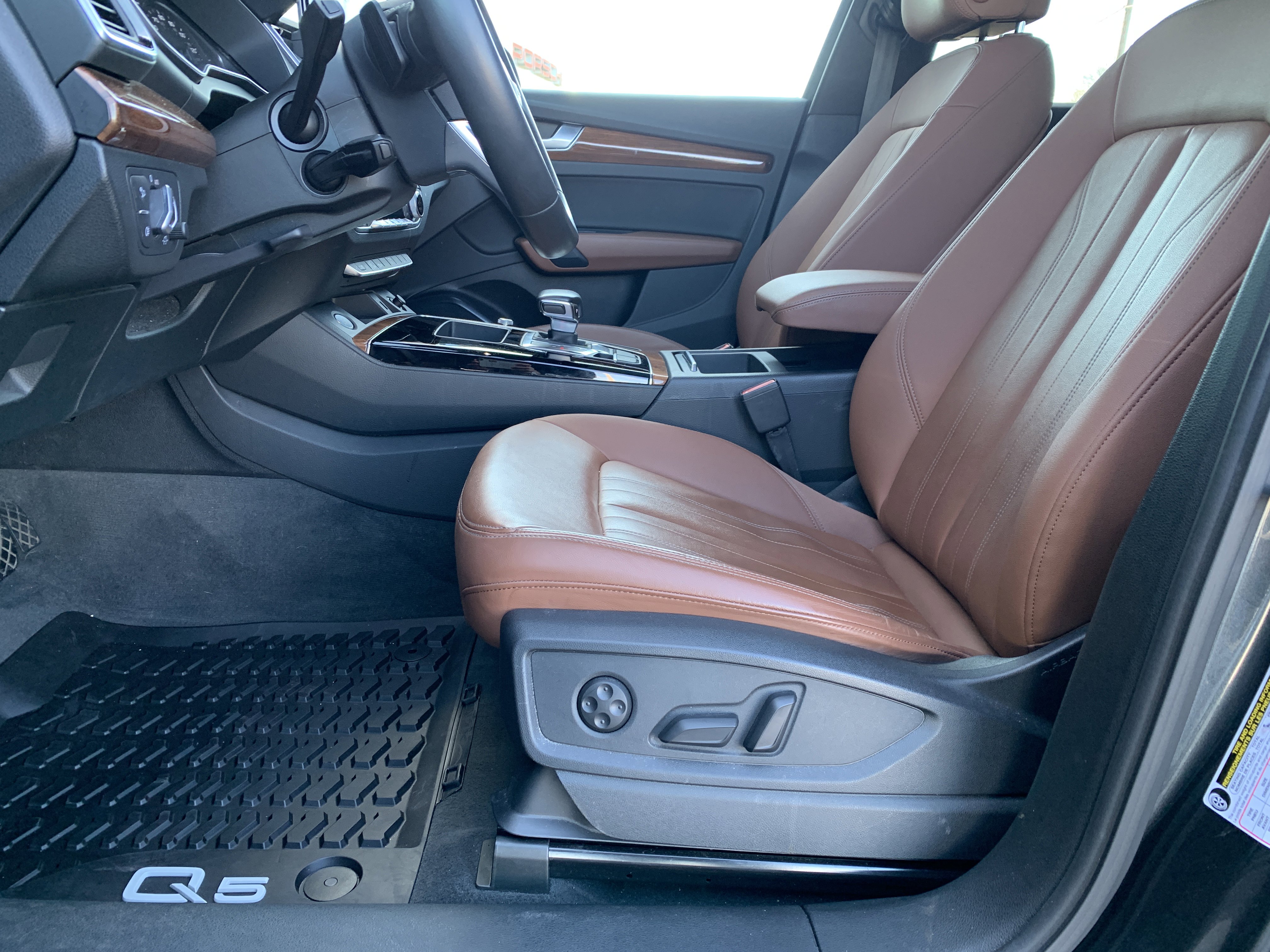 Certified 2022 Audi Q5 2.0T Premium w/ Convenience Package image 5