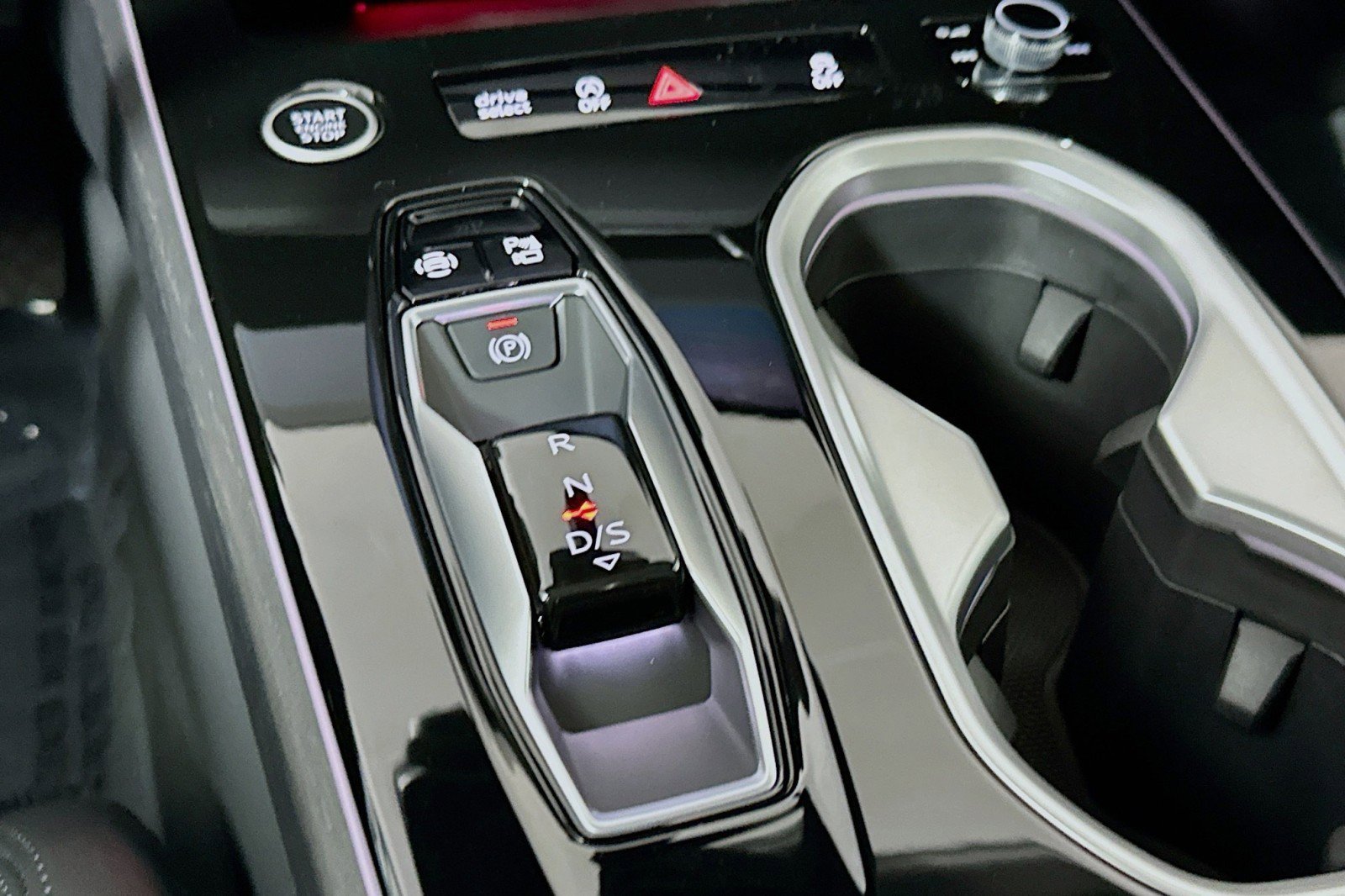 New 2026 Audi A6 Premium Plus AWD/4WD image 7