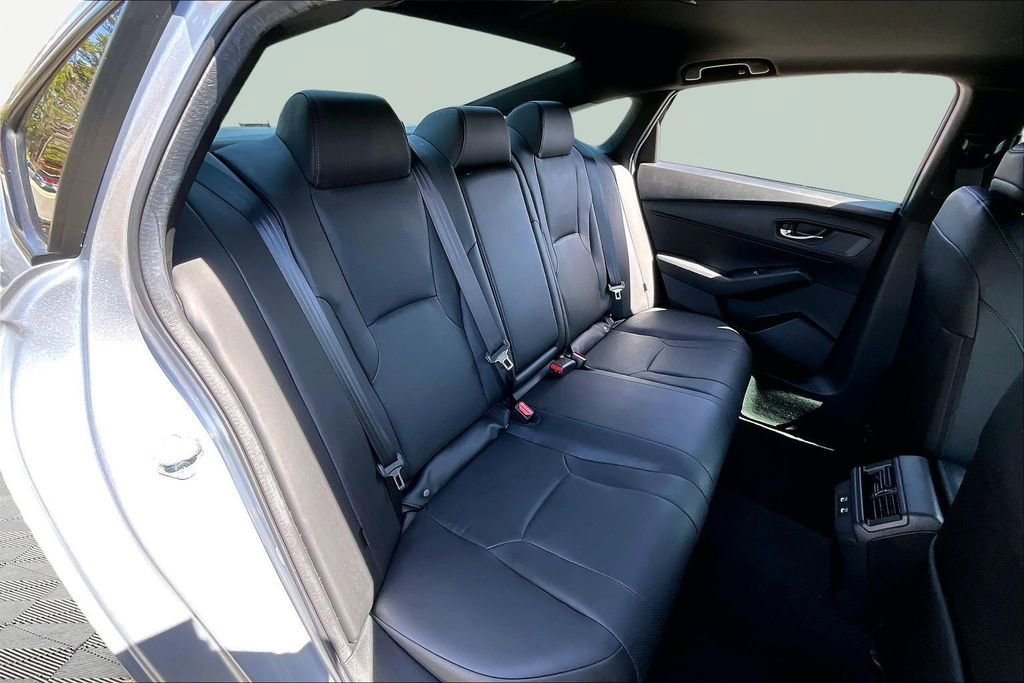 Used 2025 Honda Accord Sport image 19