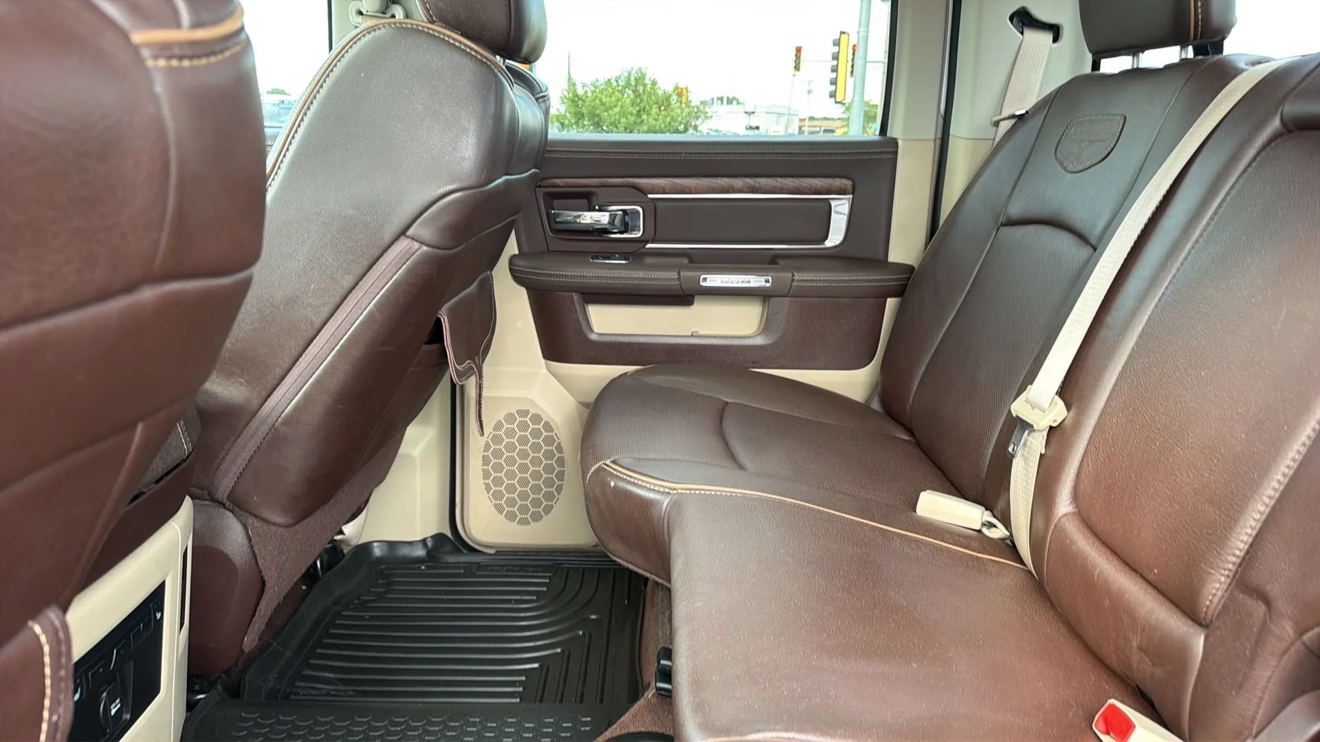Used 2015 RAM 3500 Laramie Longhorn w/ Convenience Group AWD/4WD image 45
