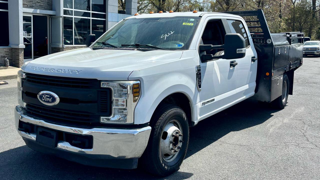 Used 2018 Ford F350 XL w/ Power Equipment Group RWD image 2