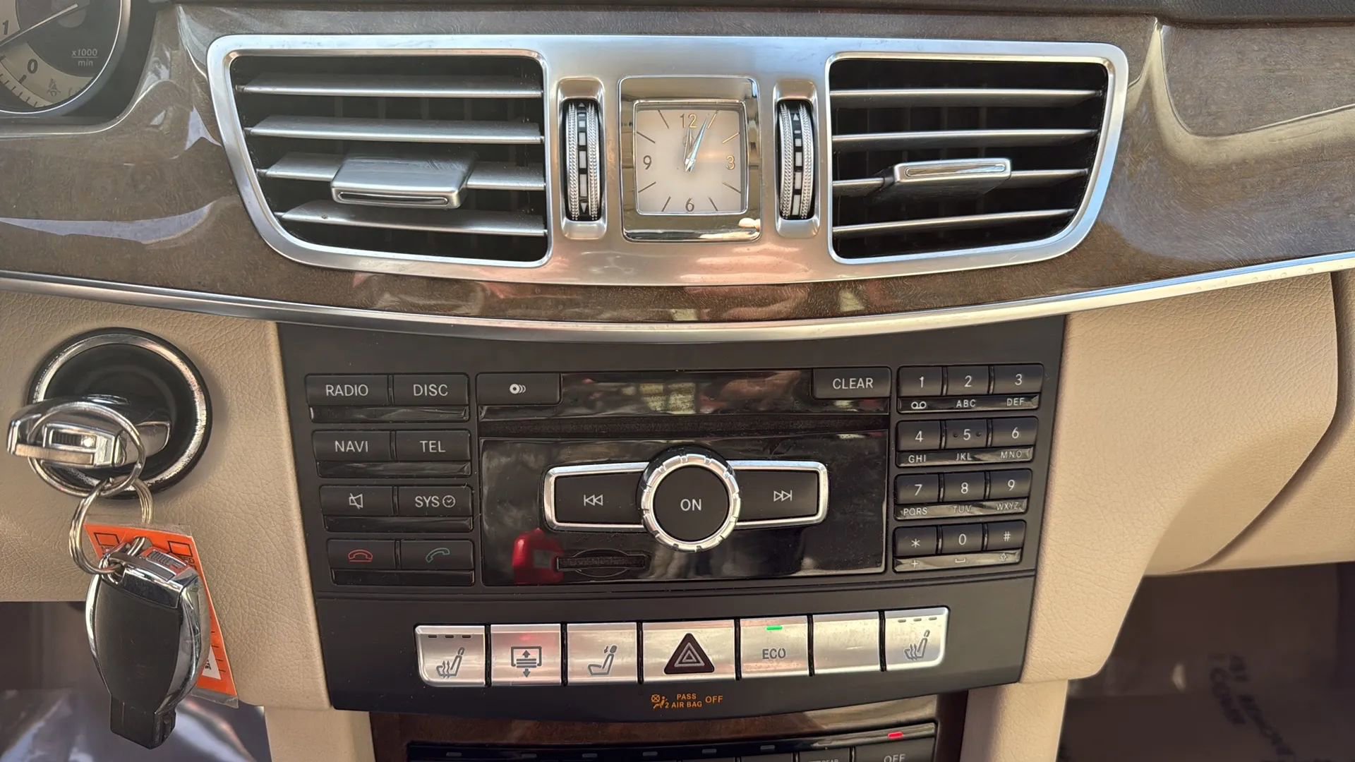 Used 2014 Mercedes-Benz E 350 4MATIC Sedan image 38