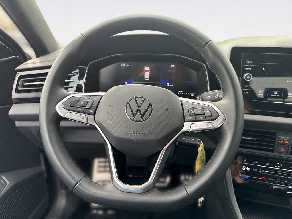 Used 2025 Volkswagen Jetta Sport image 11
