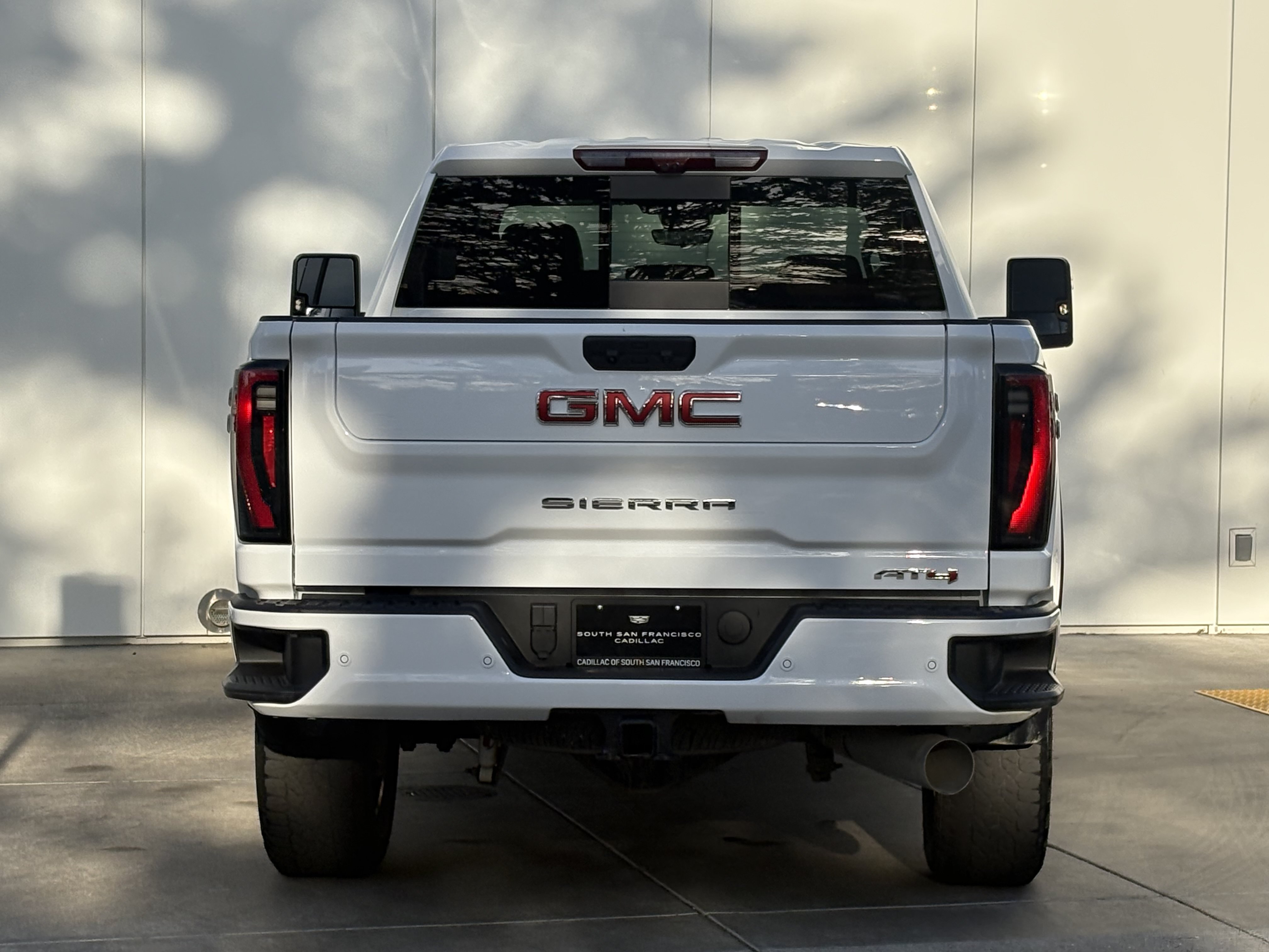 Used 2025 GMC Sierra 2500 AT4 w/ AT4 Premium Plus Package AWD/4WD image 8