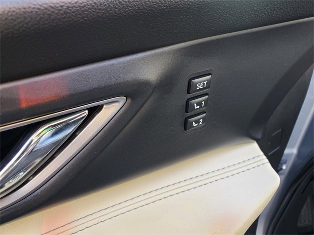 Used 2019 Subaru Ascent Limited image 17