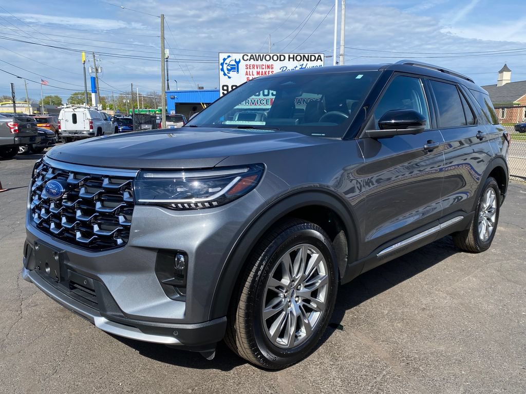 Used 2025 Ford Explorer Platinum AWD/4WD image 9