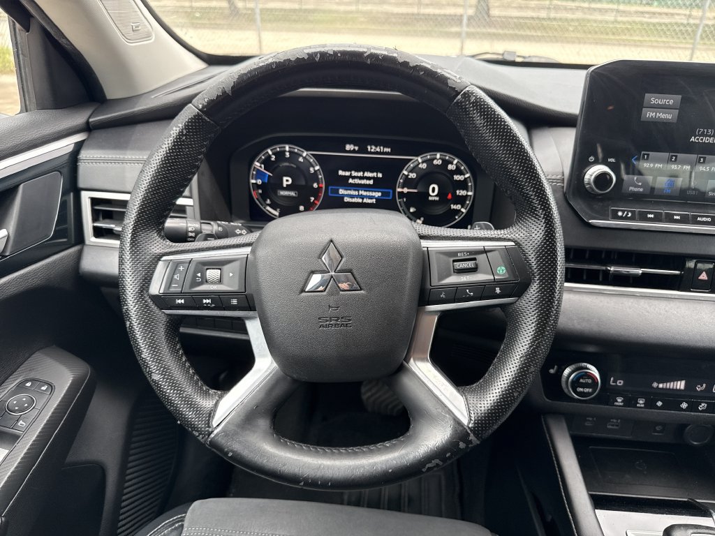 Used 2022 Mitsubishi Outlander SE FWD image 14