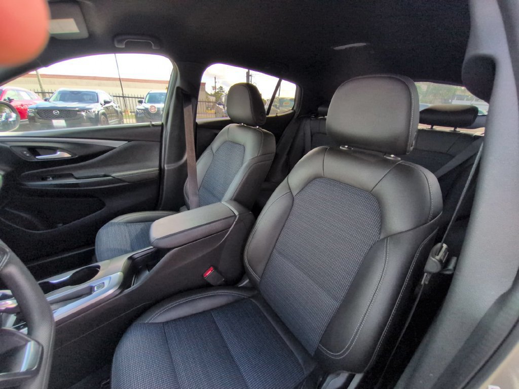 Used 2026 Buick Envista Preferred FWD image 24