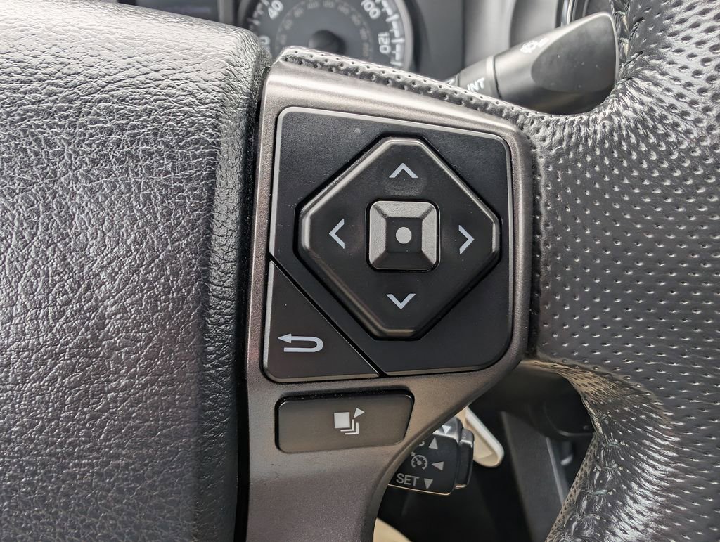 Used 2016 Toyota Tacoma TRD Sport w/ Towing Package AWD/4WD image 22