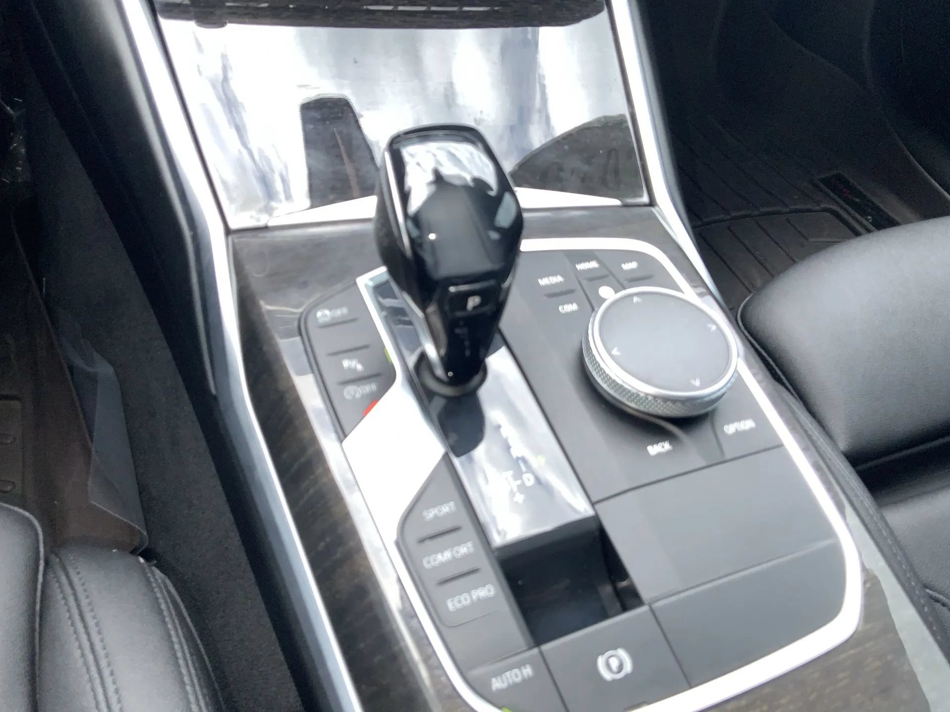 Used 2020 BMW 330i xDrive Sedan w/ Premium Package AWD/4WD image 22