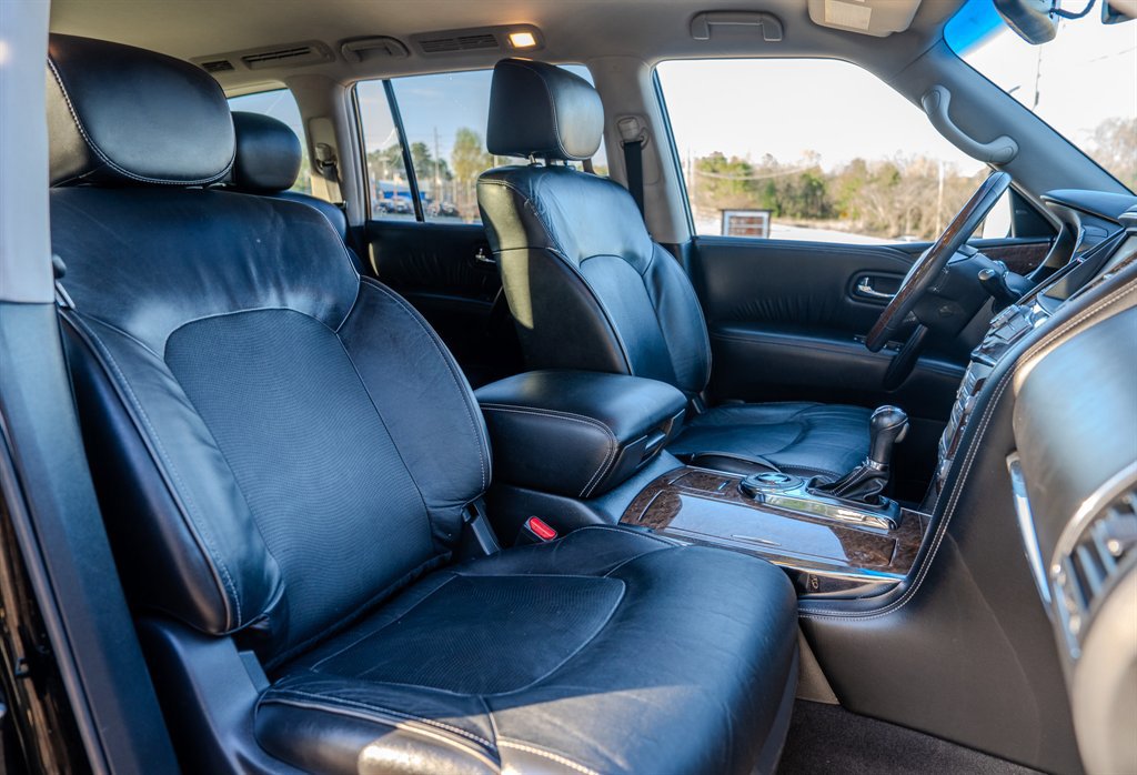 Used 2017 INFINITI QX80 2WD w/ Driver Assistance Package image 32