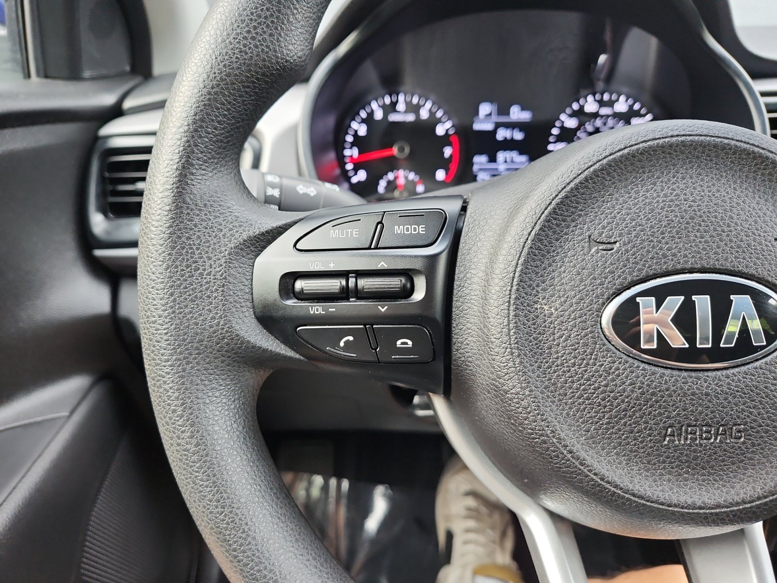 Used 2018 Kia Rio S FWD image 25
