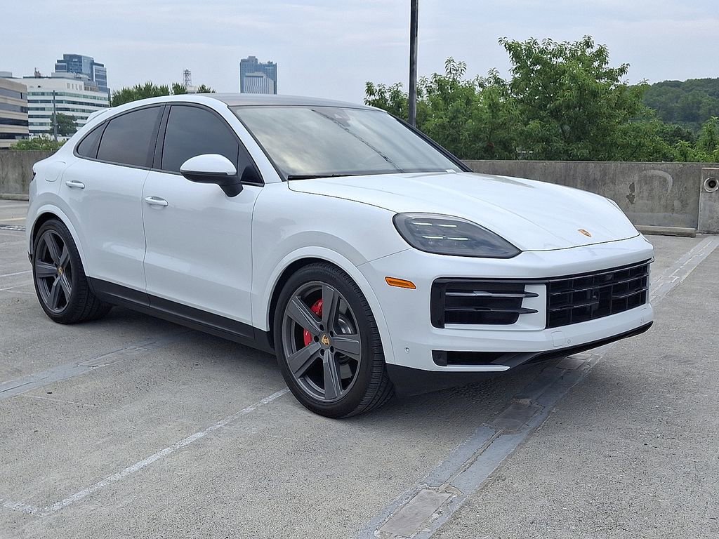Used 2024 Porsche Cayenne S image 7