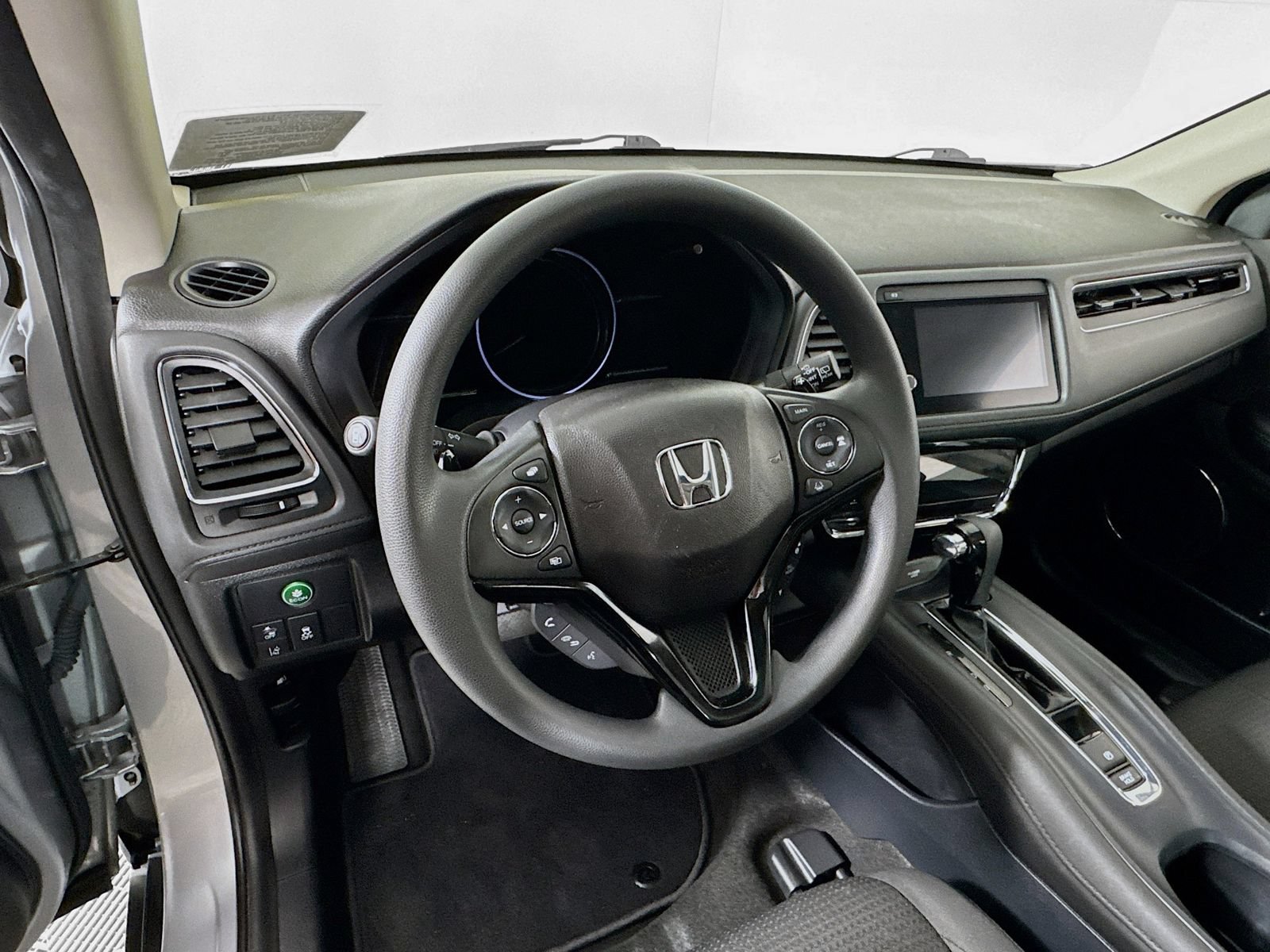 Used 2020 Honda HR-V EX image 12