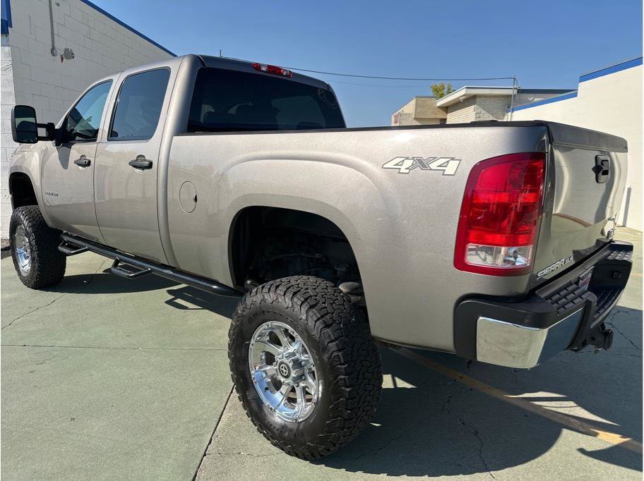 Used 2013 GMC Sierra 2500 SLE w/ SLE Preferred Package AWD/4WD image 13
