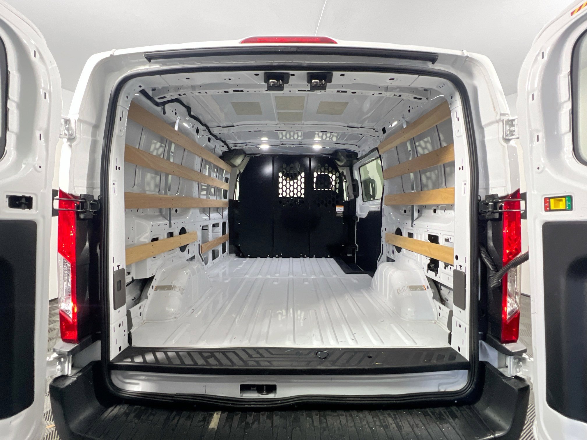 Used 2025 Ford Transit 250 Low Roof w/ Exterior Upgrade Package RWD image 33