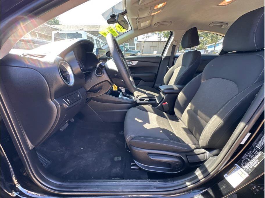 Used 2023 Kia Forte LXS FWD image 14