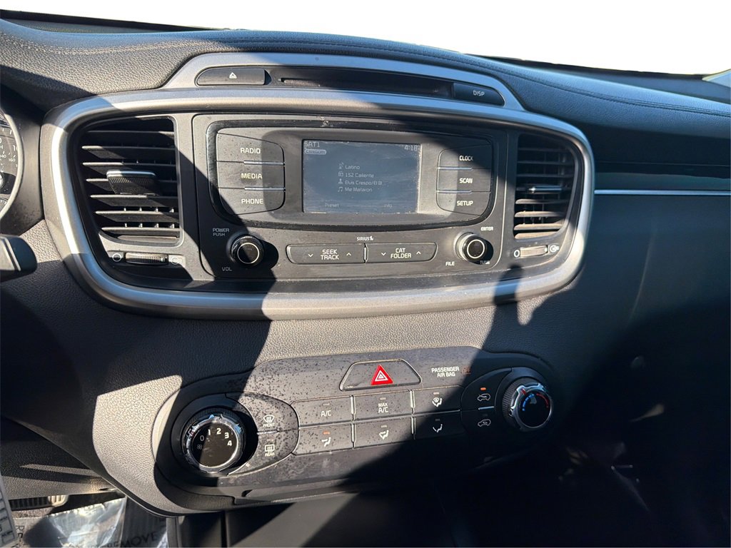 Used 2017 Kia Sorento LX image 13