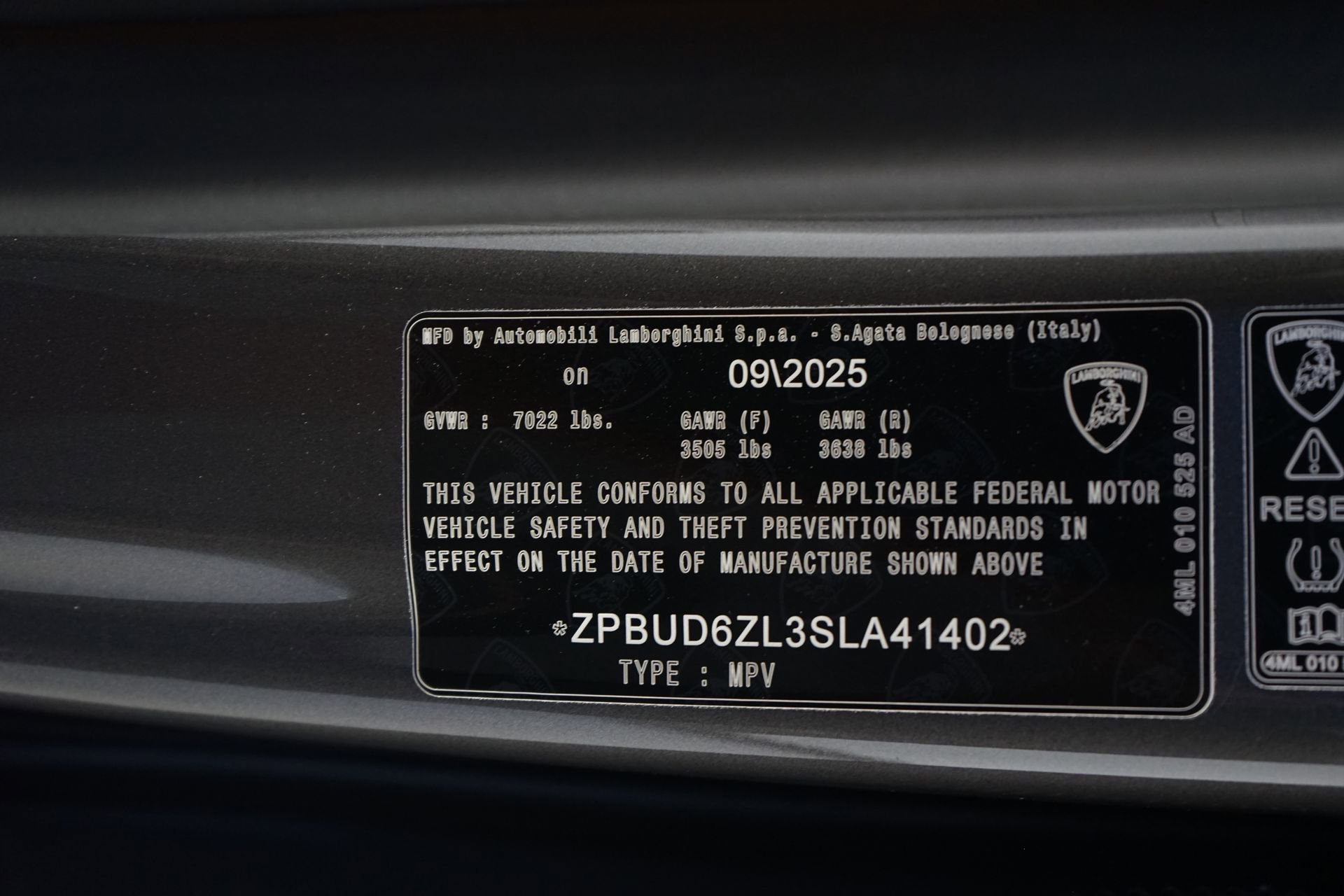 Used 2025 Lamborghini Urus S AWD/4WD image 40