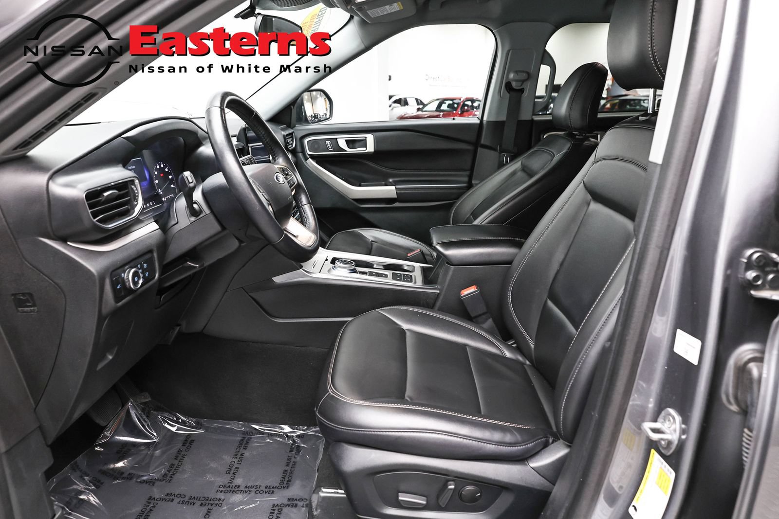 Used 2023 Ford Explorer XLT w/ Equipment Group 202A RWD image 14